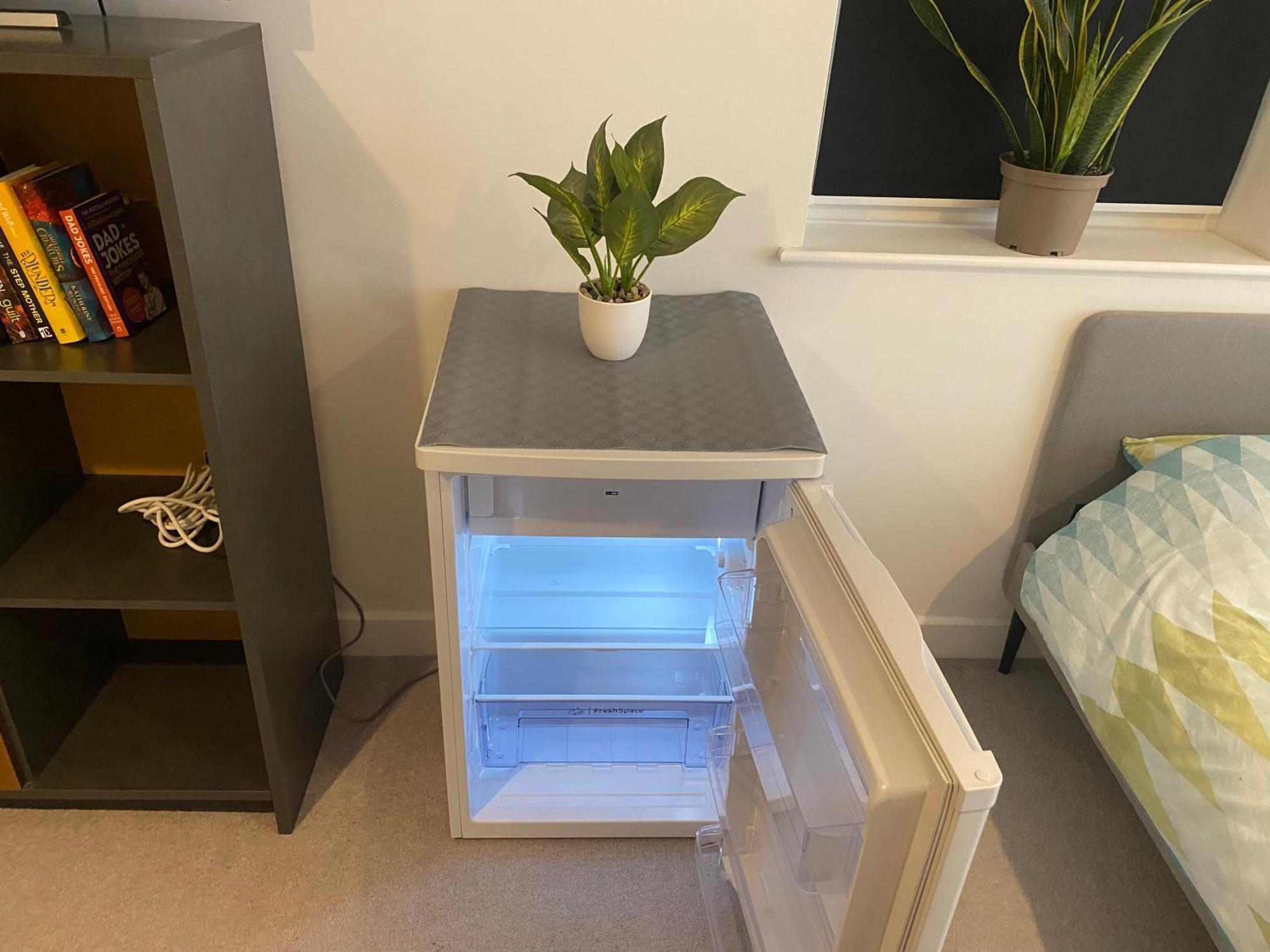 Very Large Double Room With Corner Sofa, Sky Tv, Netflix Etc, Fridge And Microwave Newhaven Exterior foto